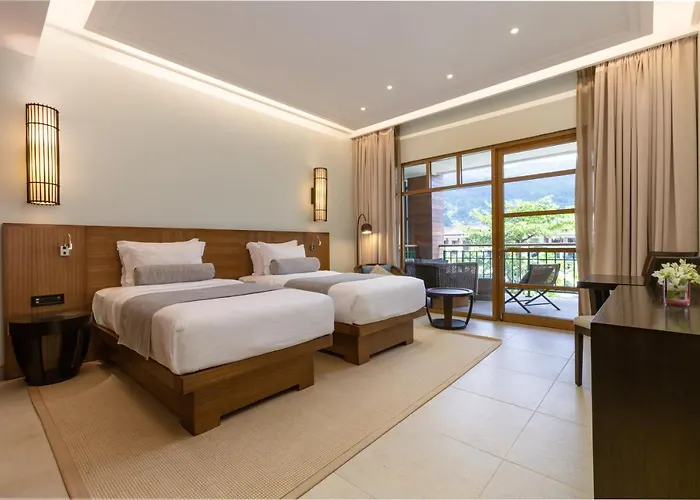 Savoy Seychelles & 5*